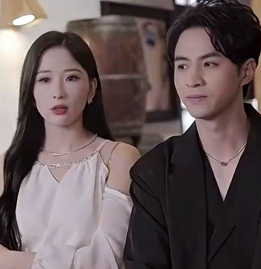 保安老公是龙首第01集