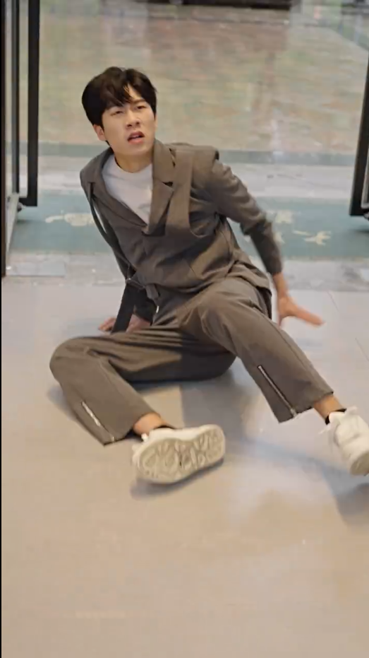 不装了，姑爷摊牌了第01集